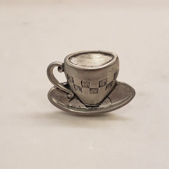 Seagull Pewter Canada 1996 Cup & Saucer Brooch - Picture 2 of 5